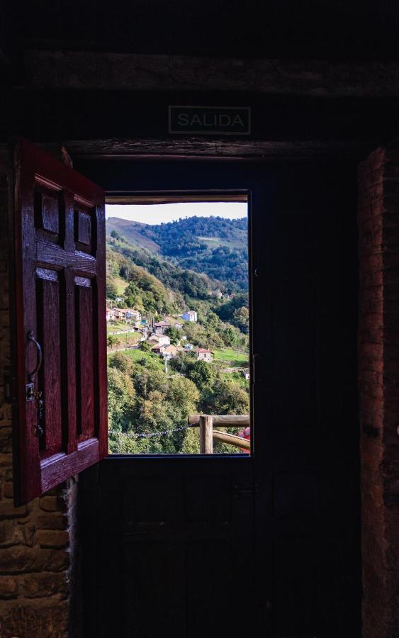 La Vallicuerra Mieres  Buitenkant foto