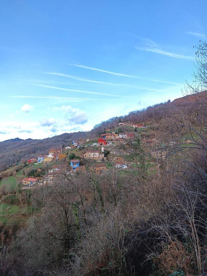 La Vallicuerra Mieres  Buitenkant foto