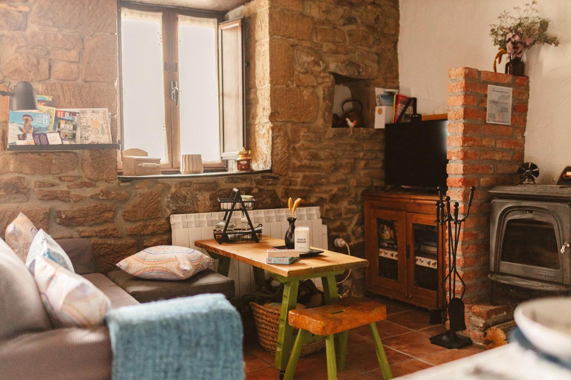 La Vallicuerra Mieres  Buitenkant foto